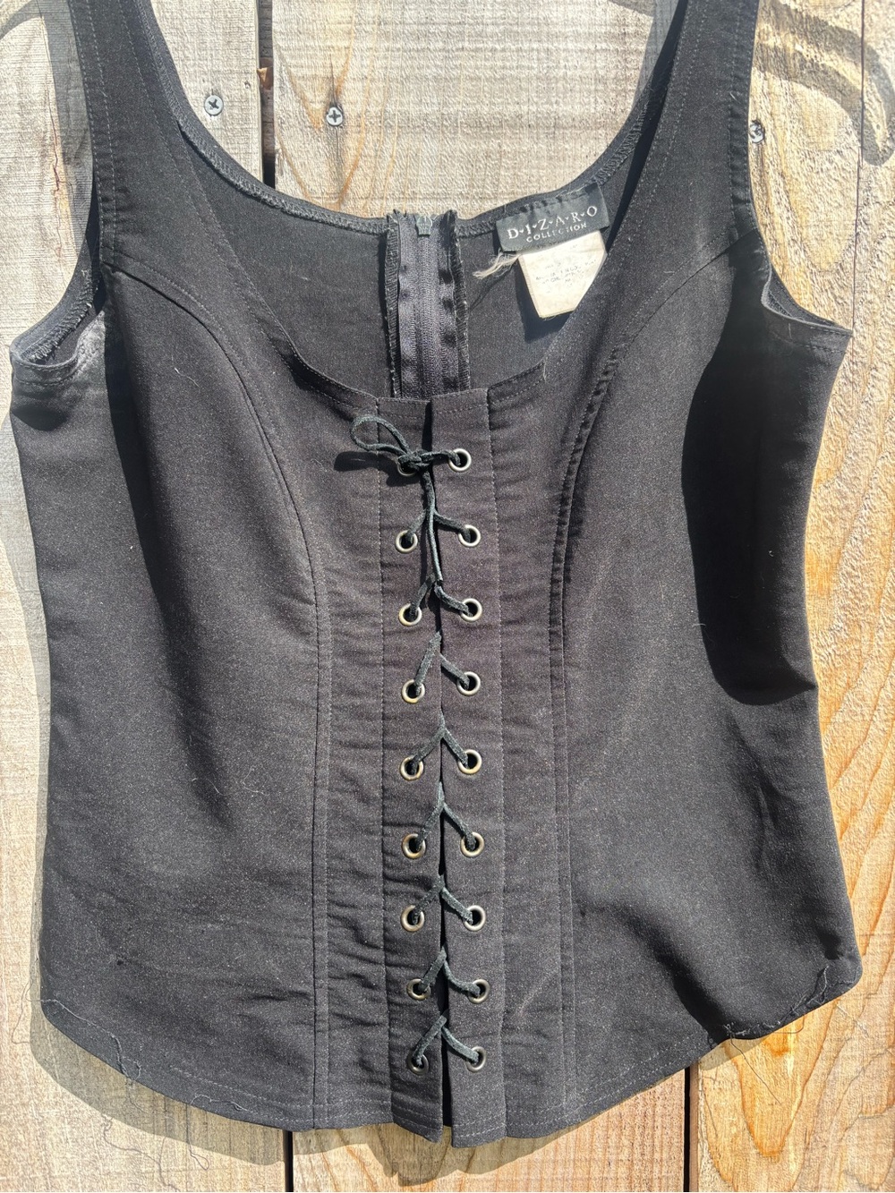Corset - Picture 2 of 3